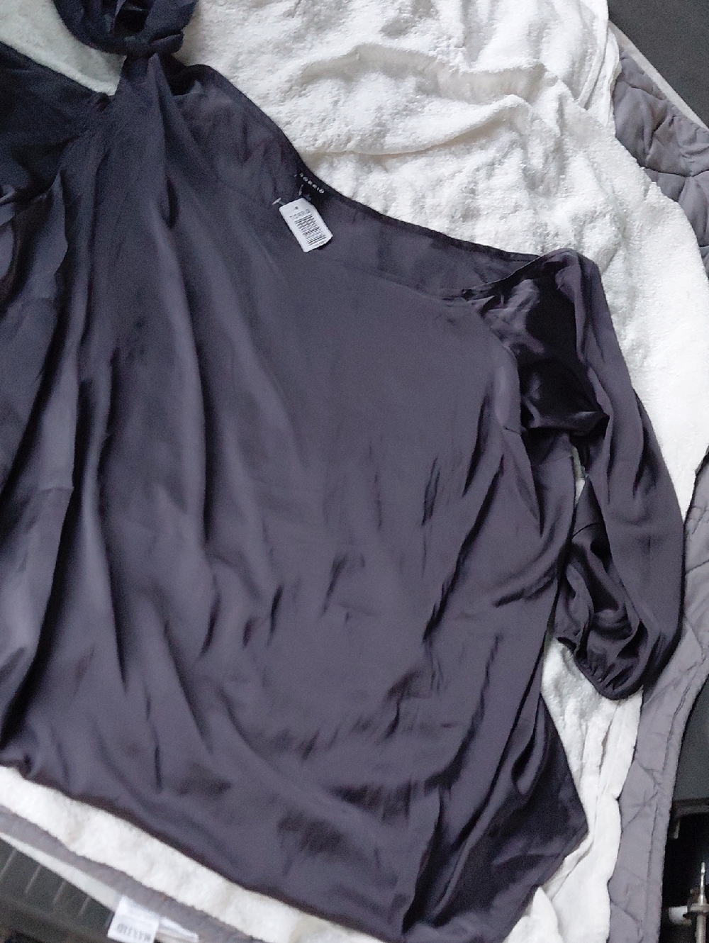 torrid Black Satin-Look Top with Tag